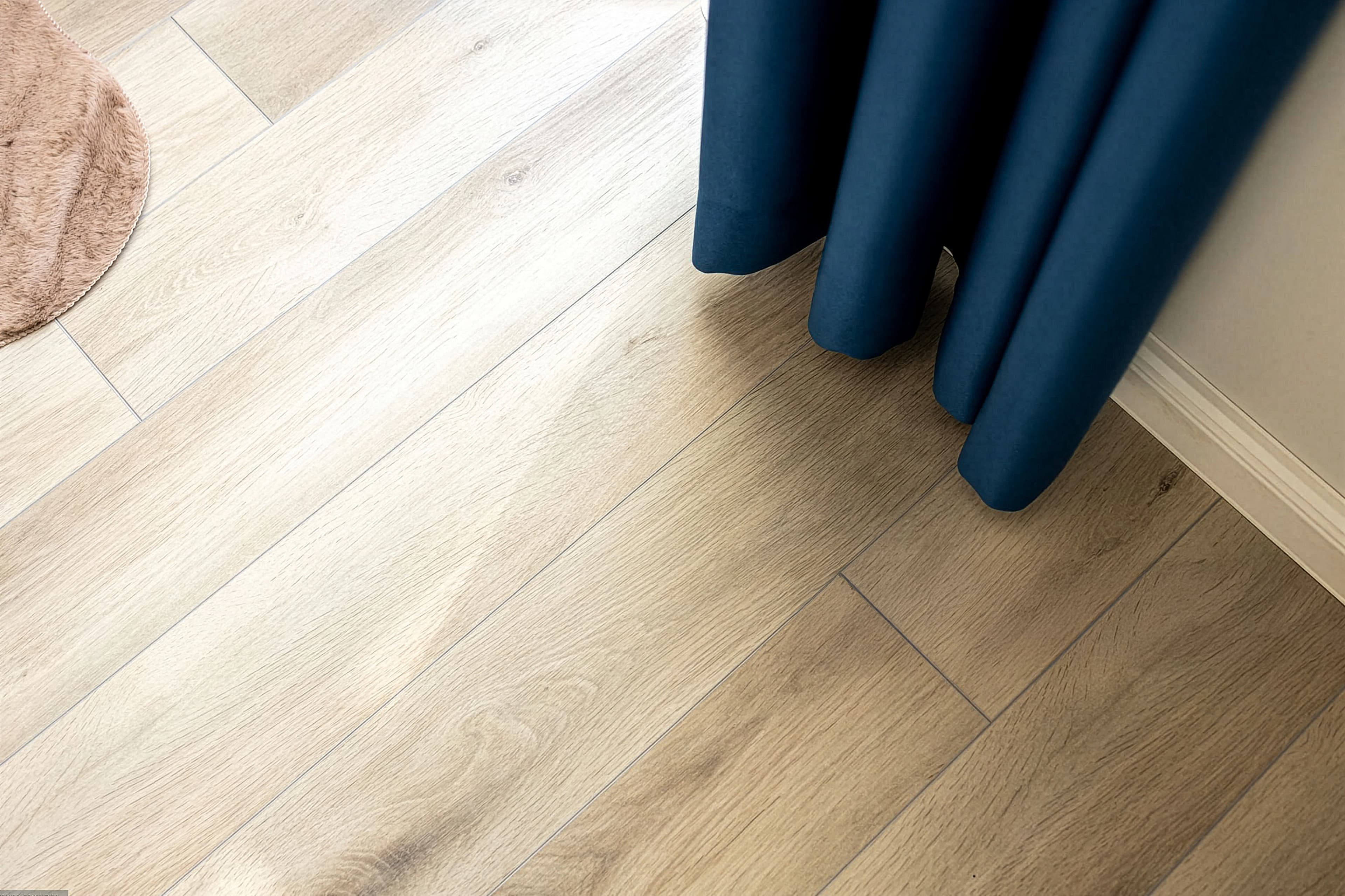 Hard-wearing laminate,